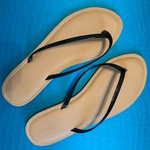 Old Navy flip flops